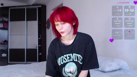 Snapshot of kate_mikki chatting on 05/08/26, 04:29 kate_mikki online show from 05/08/26, 04:29