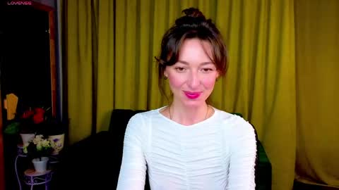 Snapshot of kate_millersi chatting on 04/17/26, 11:35 Kare online show from 04/17/26, 11:35