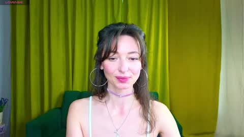 Snapshot of kate_millersi chatting on 04/23/26, 12:29 Kare online show from 04/23/26, 12:29