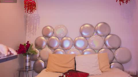 Kate online show from 12/23/25, 07:50