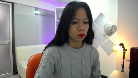 Snapshot of kate_owenns chatting on 03/08/25, 11:48 Kate  online show from 03/08/25, 11:48