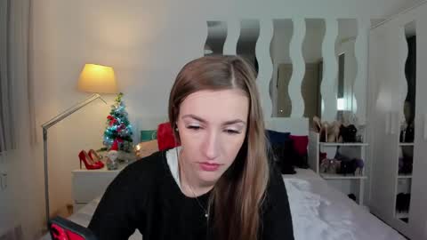 kate_redgar online show from 01/03/25, 01:14