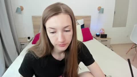 Snapshot of kate_redgar chatting on 06/09/26, 02:39 kate_redgar online show from 06/09/26, 02:39
