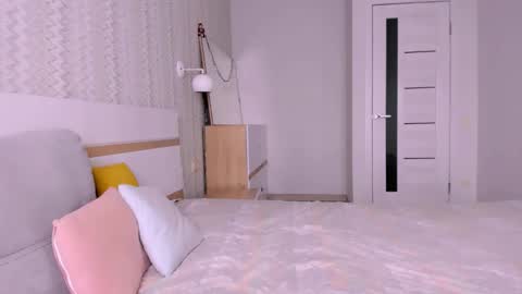 KATE online show from 03/11/25, 07:04