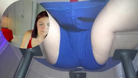 Snapshot of kate_roose chatting on 11/23/25, 12:49 kate_roose online show from 11/23/25, 12:49