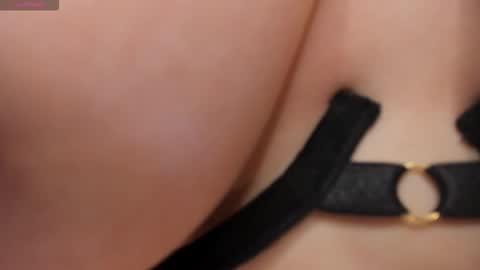 kate_rous online show from 11/30/25, 05:22