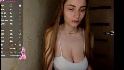 Snapshot of kate_swon chatting on 09/15/25, 12:43 Kate online show from 09/15/25, 12:43