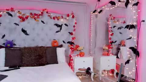 Snapshot of kateanderss chatting on 10/29/25, 11:06 kateanderss online show from 10/29/25, 11:06