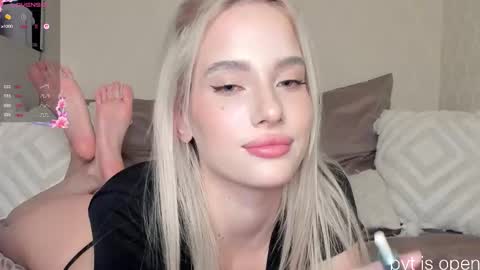    online show from 12/16/25, 10:04