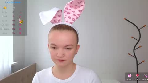 Snapshot of katebunnys chatting on 06/27/26, 04:17 katebunnys online show from 06/27/26, 04:17