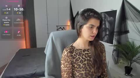 Snapshot of katecate chatting on 10/06/25, 01:19 Kate online show from 10/06/25, 01:19