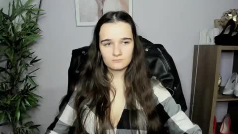 Kate  online show from 12/21/24, 08:28