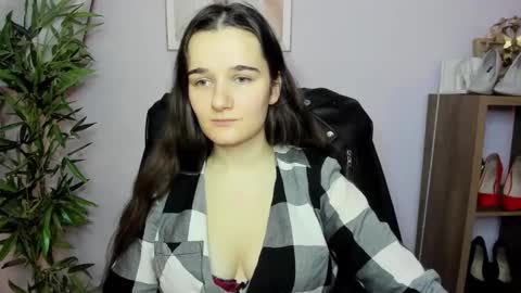 Kate  online show from 12/22/24, 07:54