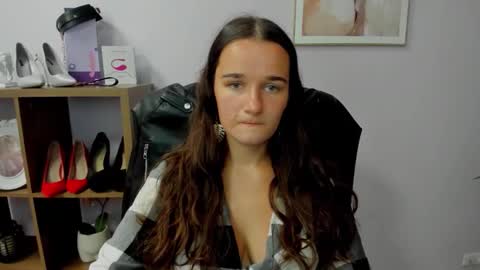 Kate  online show from 09/15/25, 02:06