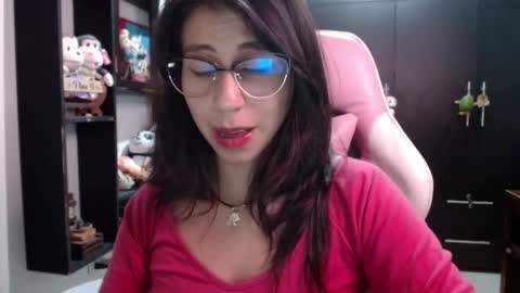 Snapshot of kateeen18 chatting on 11/13/25, 03:27 Kateeen18 online show from 11/13/25, 03:27