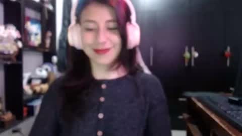 Snapshot of kateeen18 chatting on 11/30/25, 12:58 Kateeen18 online show from 11/30/25, 12:58