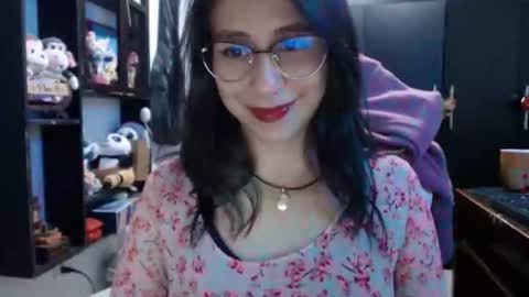 Snapshot of kateeen18 chatting on 12/04/25, 03:16 Kateeen18 online show from 12/04/25, 03:16