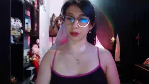Snapshot of kateeen18 chatting on 05/06/26, 04:19 Kateeen18 online show from 05/06/26, 04:19
