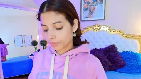 Snapshot of kateemartinez chatting on 04/18/26, 02:43 katee Martinez online show from 04/18/26, 02:43