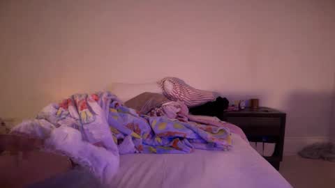 Snapshot of kateharperr chatting on 09/23/25, 06:16 kateharperr online show from 09/23/25, 06:16