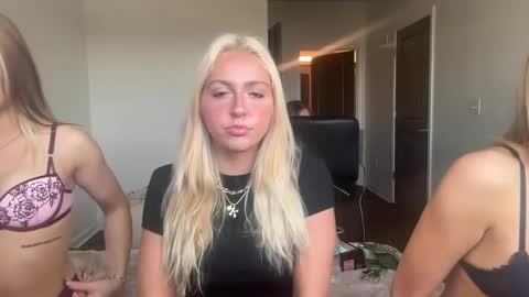 Snapshot of kateharperr chatting on 10/08/25, 08:06 kateharperr online show from 10/08/25, 08:06