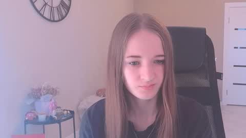 katekayer online show from 09/21/25, 08:27