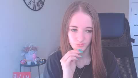 katekayer online show from 09/22/25, 08:16