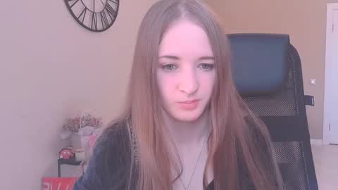 Snapshot of katekayer chatting on 09/25/25, 08:40 katekayer online show from 09/25/25, 08:40