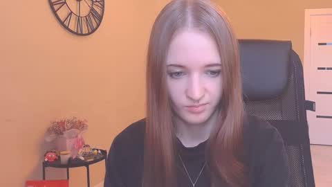 katekayer online show from 09/28/25, 10:42