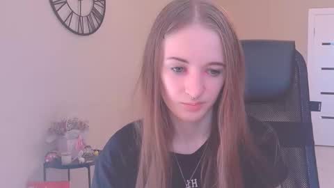 katekayer online show from 10/01/25, 08:53