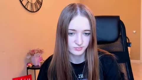 katekayer online show from 10/27/25, 10:52