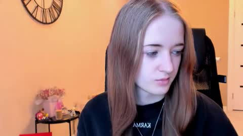 Snapshot of katekayer chatting on 11/05/25, 10:48 katekayer online show from 11/05/25, 10:48