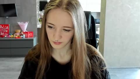 Snapshot of katekayer chatting on 05/02/26, 11:48 katekayer online show from 05/02/26, 11:48