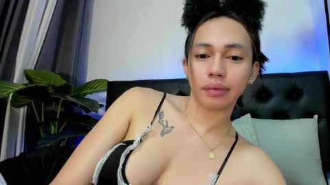 katetelmo  - Insta online show from 11/16/25, 08:31