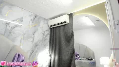 Im Katherine but call me Kate  online show from 03/06/25, 12:19