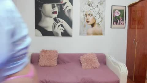 Anna online show from 10/20/25, 03:40