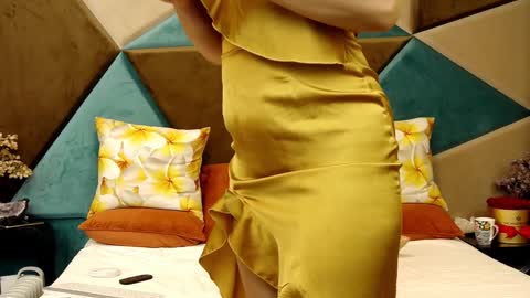 Snapshot of katequeenx chatting on 01/02/25, 05:46 KateQueenston -- online show from 01/02/25, 05:46