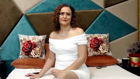 Snapshot of katequeenx chatting on 11/23/25, 10:09 KateQueenston -- online show from 11/23/25, 10:09