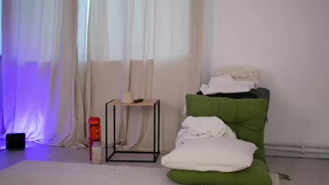 Cristina online show from 05/19/26, 03:35