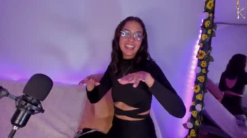 Snapshot of kateraw chatting on 01/15/25, 04:25 Kate online show from 01/15/25, 04:25