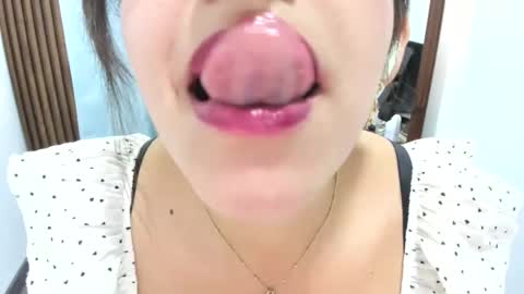 Snapshot of katerinamilf_ chatting on 04/16/26, 10:23 kata online show from 04/16/26, 10:23