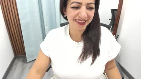 Snapshot of katerinamilf_ chatting on 04/20/26, 08:21 kata online show from 04/20/26, 08:21