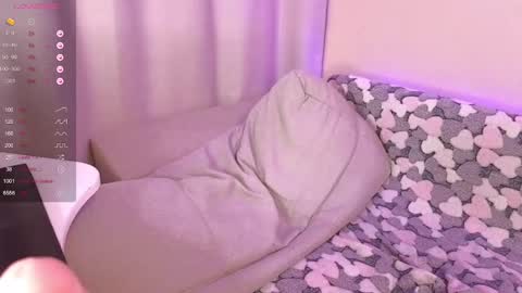 Snapshot of katerinnna chatting on 12/13/24, 05:21 Katerina online show from 12/13/24, 05:21