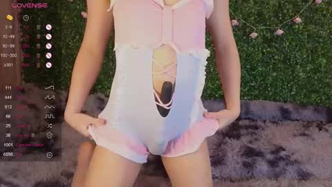 Snapshot of katerinnna chatting on 11/20/25, 03:56 Katerina online show from 11/20/25, 03:56