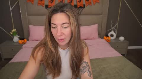 Kate online show from 10/31/25, 07:53