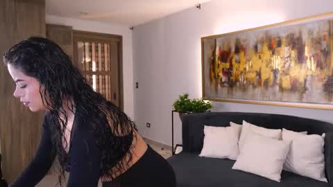 K A T E  online show from 02/03/26, 07:57