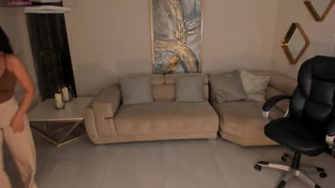 Snapshot of katesunder chatting on 03/17/26, 08:50 K A T E online show from 03/17/26, 08:50