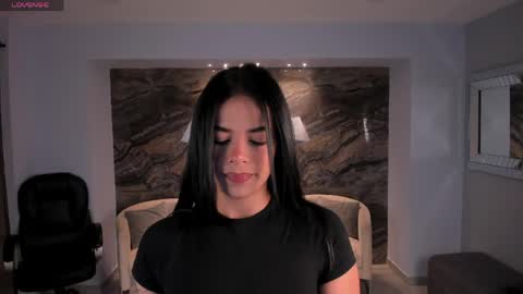 Snapshot of katesunder chatting on 04/22/26, 07:55 K A T E online show from 04/22/26, 07:55