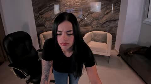 K A T E  online show from 06/08/26, 07:53