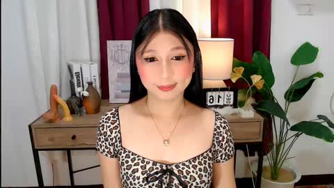 Snapshot of katetemptress69 chatting on 12/15/25, 04:55 KATE online show from 12/15/25, 04:55